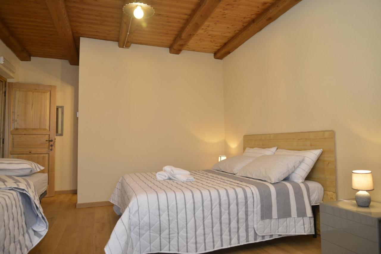 Agriturismo Ai Pruesot Bagnolo Piemonte Exteriör bild
