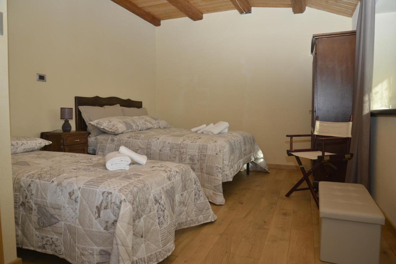 Agriturismo Ai Pruesot Bagnolo Piemonte Exteriör bild